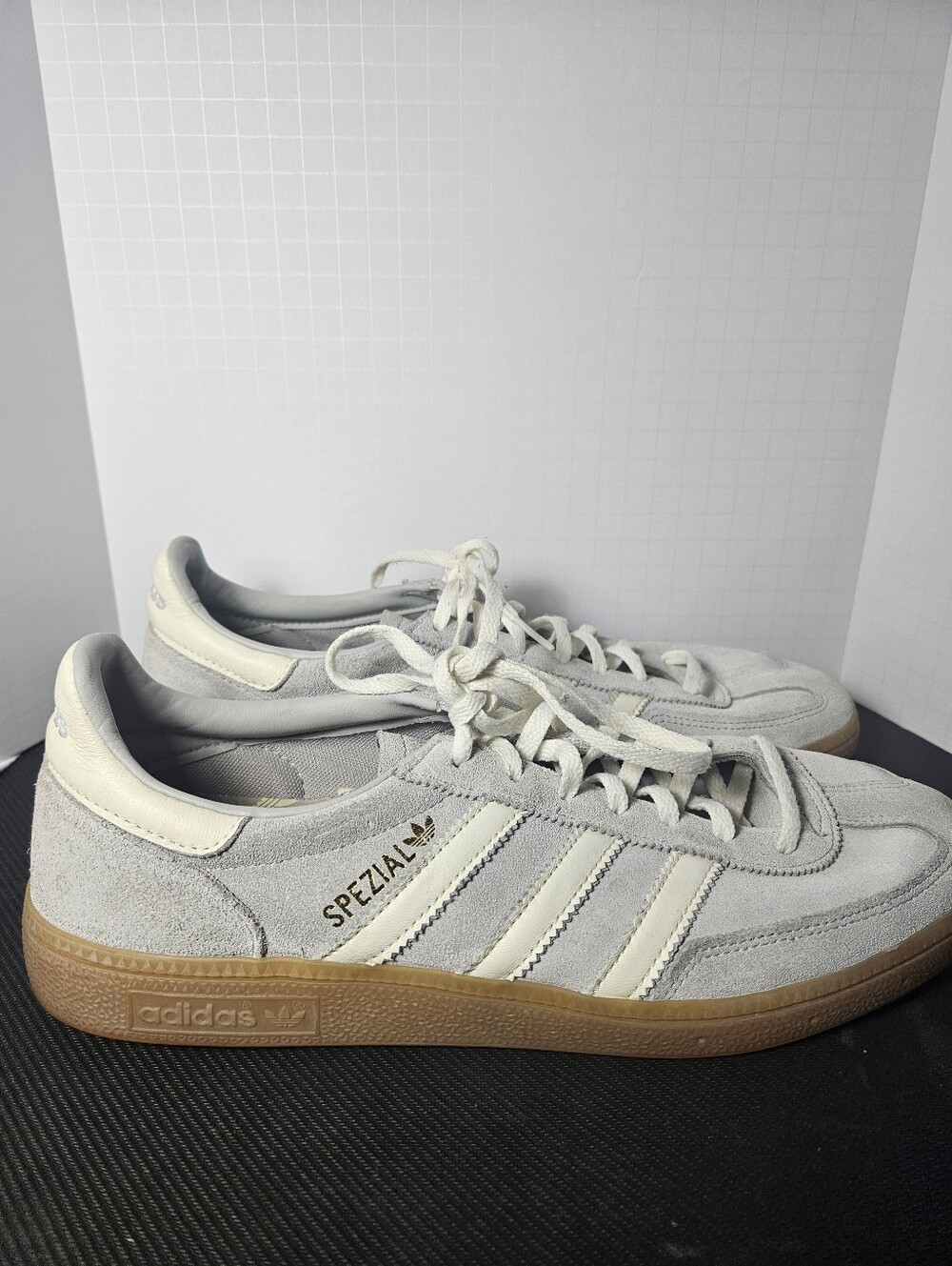 Adidas Handball Spezial Grey Cream Suede Men’s Size 10.5 Low Top Sneakers